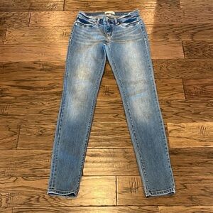 Henry & Belle Super Skinny Mid Rise Size 29